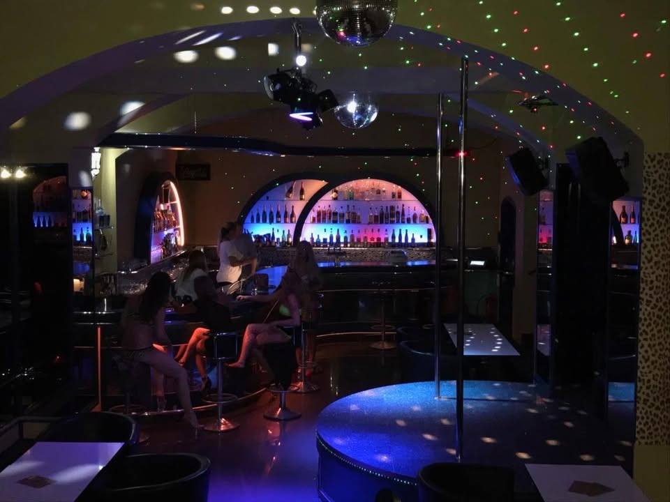 Queens Club | Night Club Prague 1 - Nightclub in Stare M Sto, Czechia
