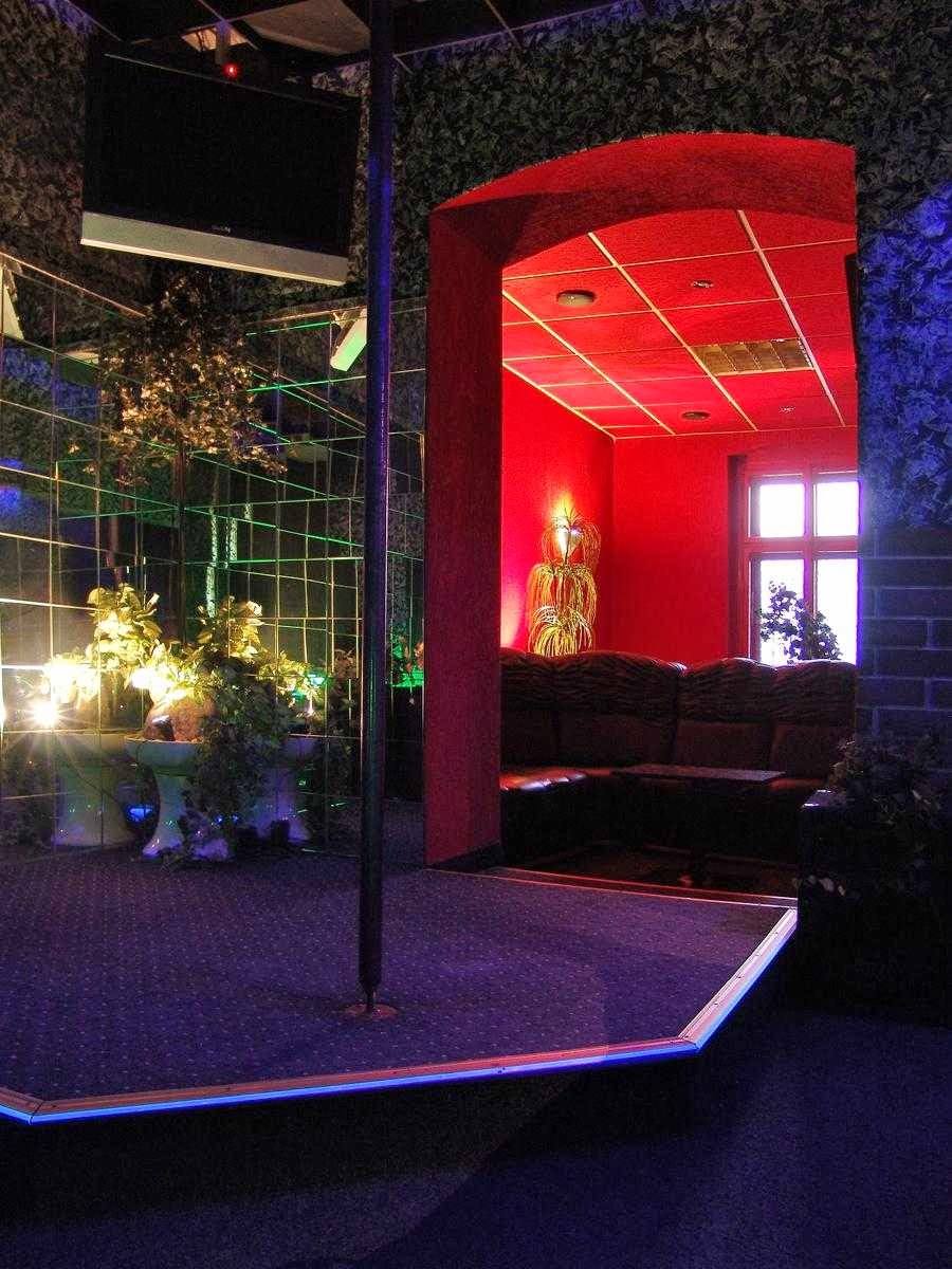 Glory Club Retro Bar - Nightclub in Usti Nad Labem, Czechia