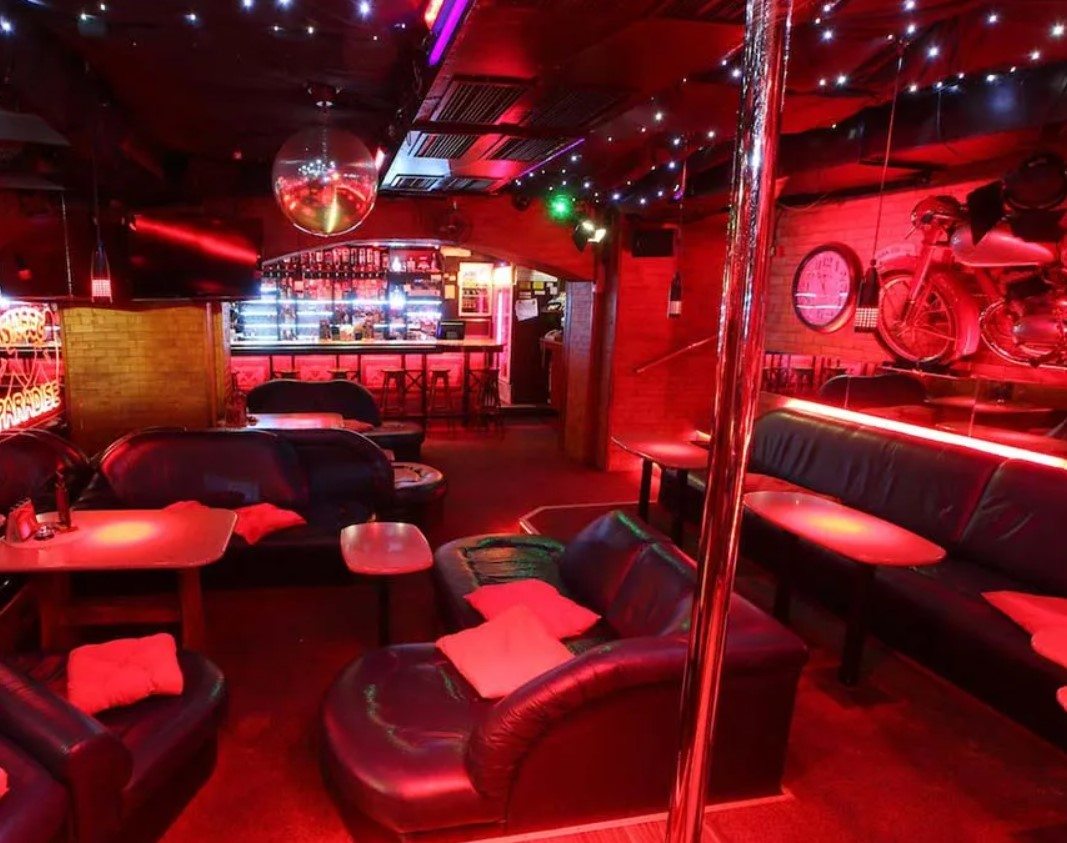 Sweet Paradise - Nightclub in Vinohrady, Czechia