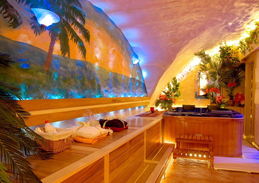 Club Kapriz - Nightclub in Tallinn, Estonia