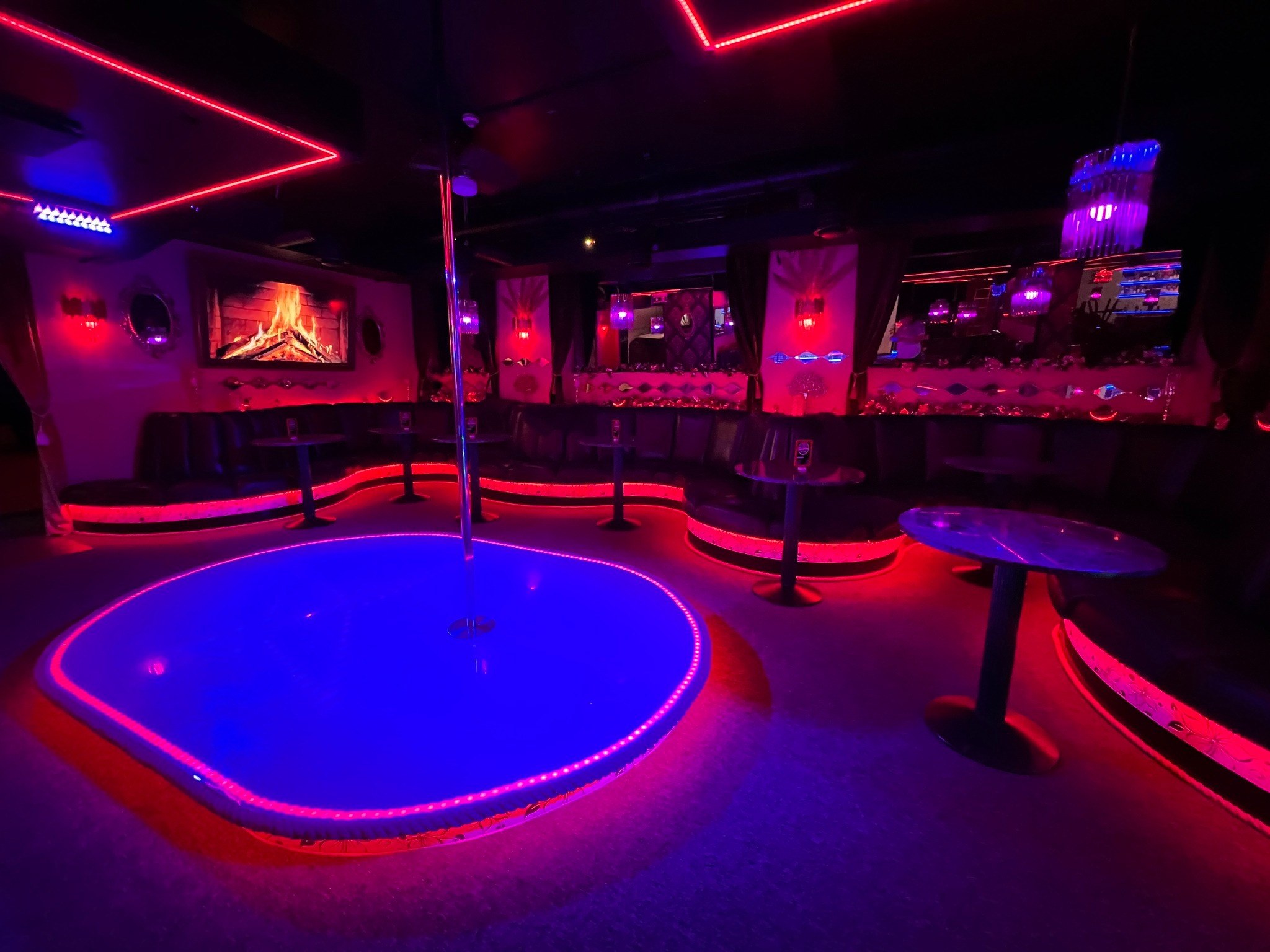 Sapphire Tallinn | Striptiis Tallinn | Strip Tallinn - Nightclub in Tallinn, Estonia