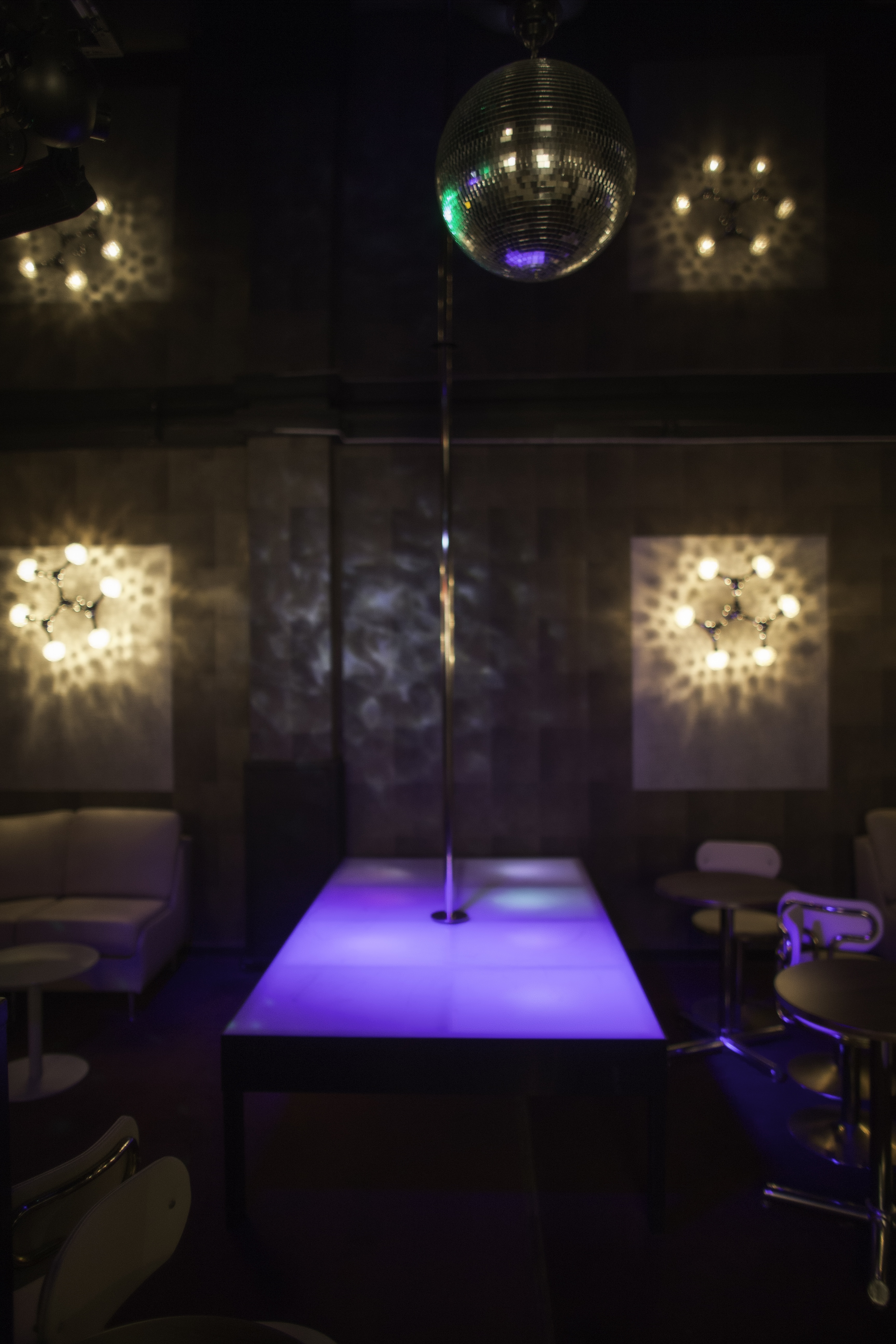 Crystal Show Club - Nightclub in Helsinki, Finland
