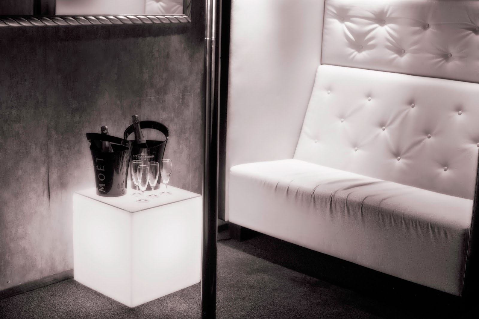 Crystal Show Club - Nightclub in Helsinki, Finland