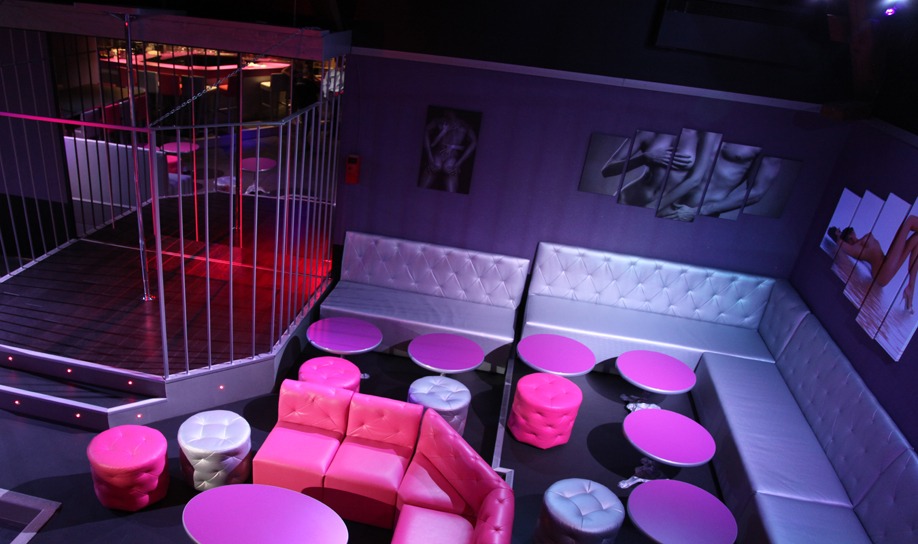 L'exhib Club Prive - Swinger Club in Amancy, France