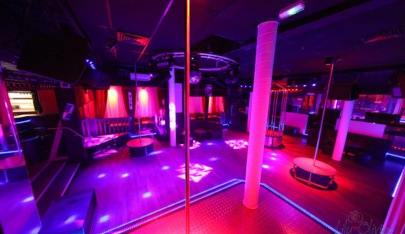 Le Yacht Club 76 - Swinger Club in Auzebosc, France