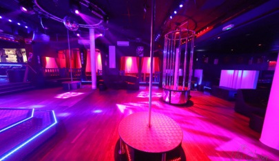 Le Yacht Club 76 - Swinger Club in Auzebosc, France
