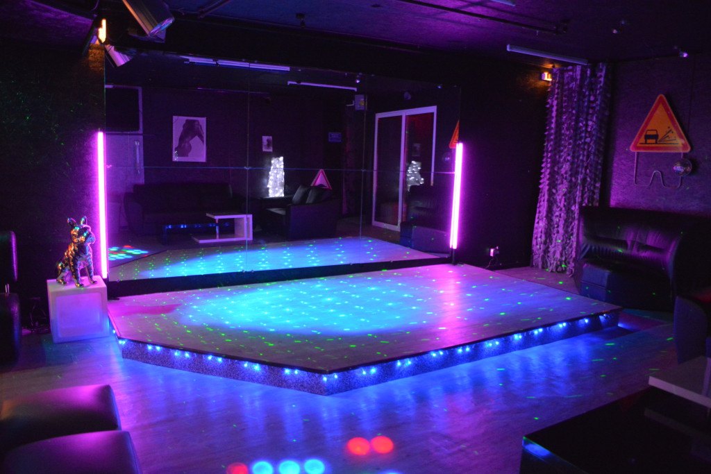 Le Container / Sauna Queer Et Alternatif - Swinger Club in Bordeaux, France