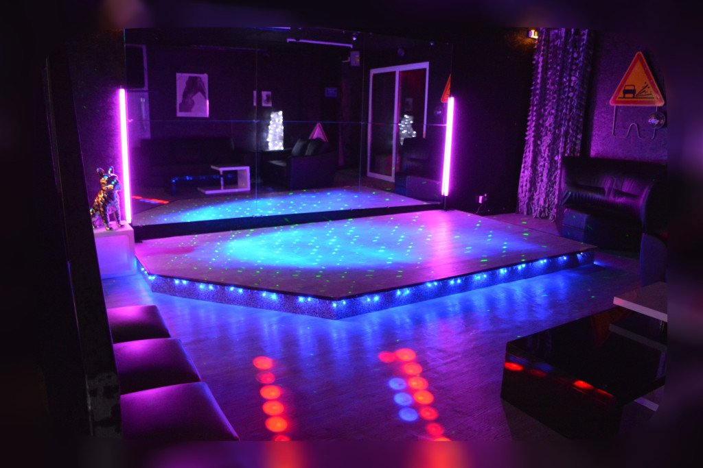 Le Container / Sauna Queer Et Alternatif - Swinger Club in Bordeaux, France