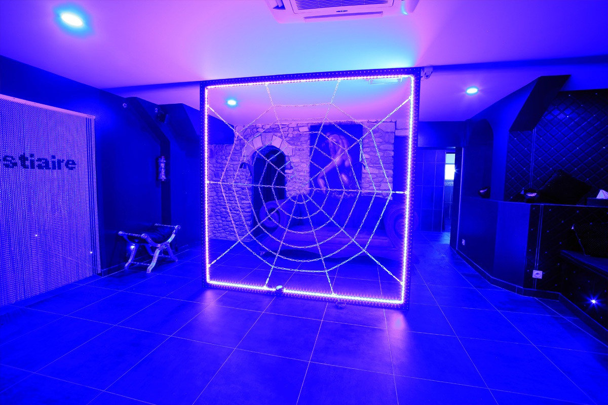 Le Mas Virginie - Swinger Club in Bouchet, France
