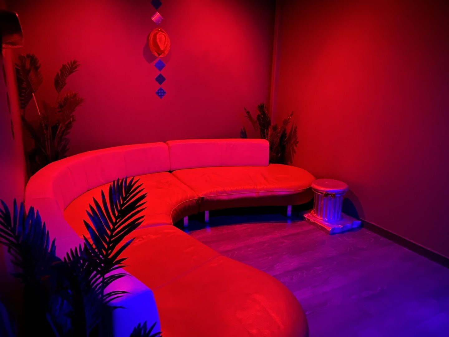 Club Privé Libertin Mixte | La Villa Rose - Swinger Club in Caissargues, France