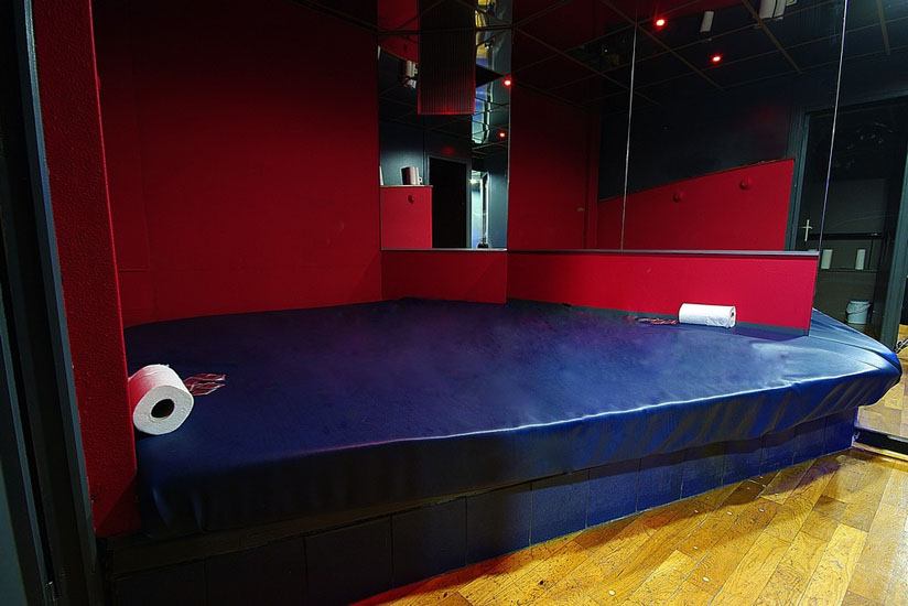 Le Quai 45 - Club Libertin Lyon - Swinger Club in Caluire Et Cuire, France