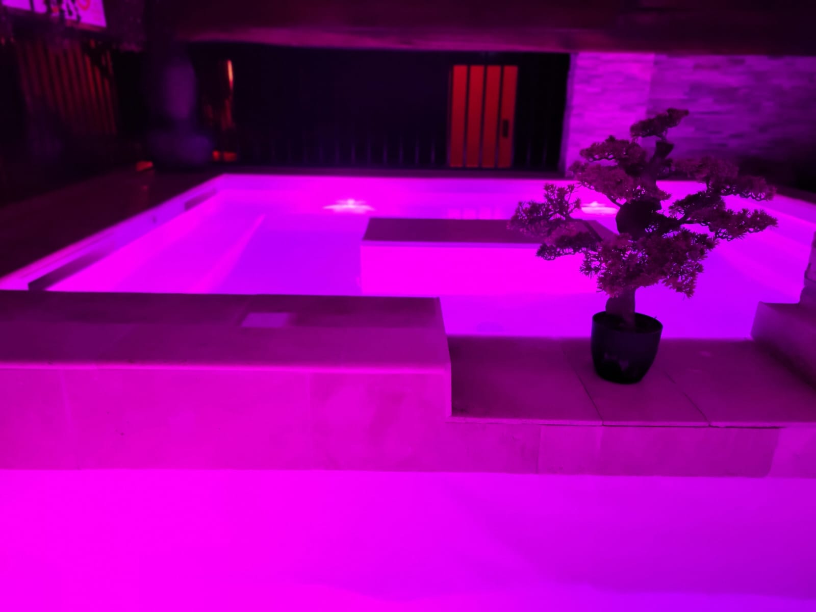 Le Karma Club - Swinger Club in Cangey, France