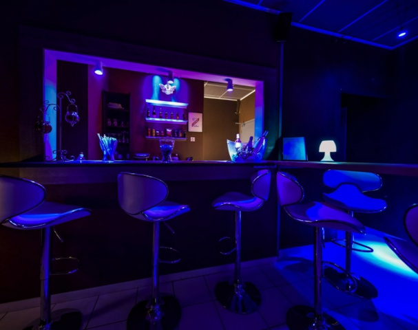 Aquadisiac Sauna Libertin Mixte - Swinger Club in Cannes, France