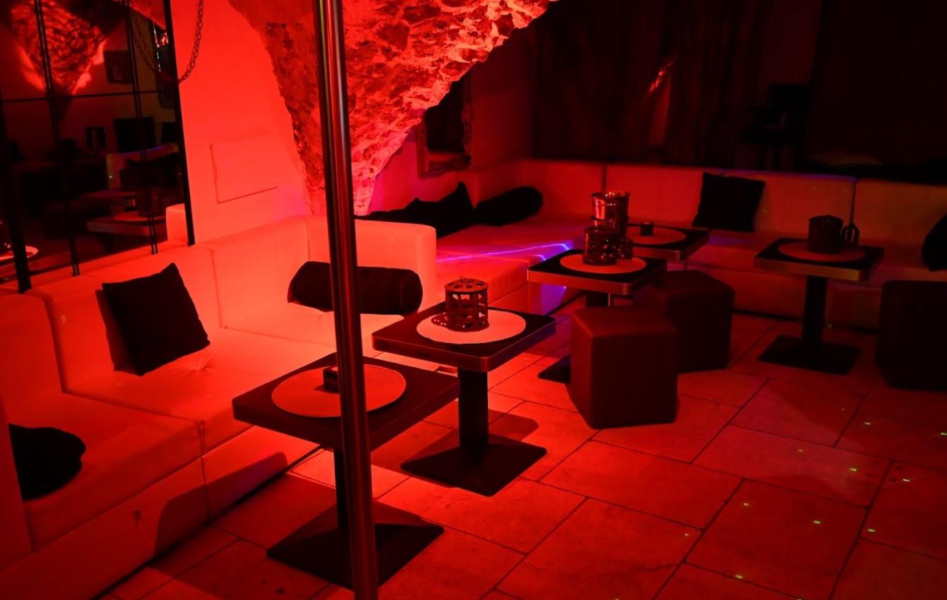 Le Vesper - Swinger Club in Cannes, France