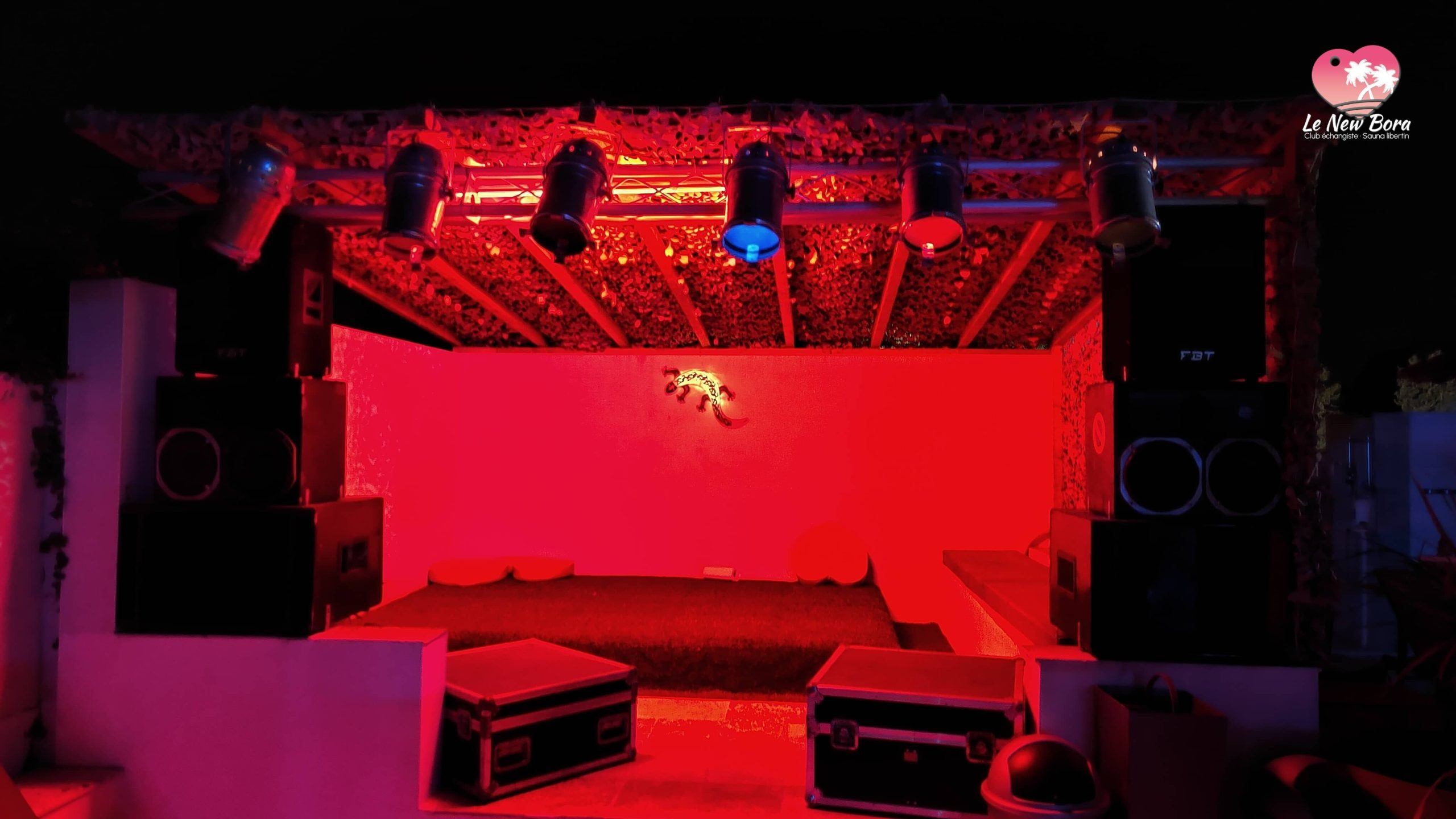 Le New Bora - Swinger Club in Castillon Du Gard, France