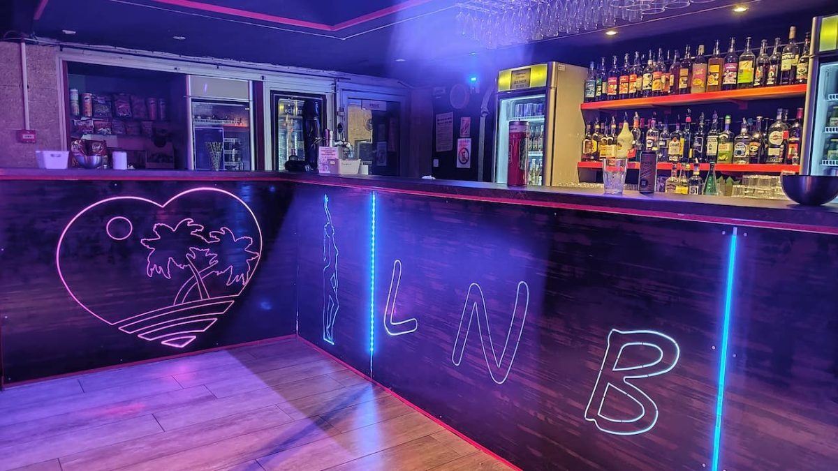 Le New Bora - Swinger Club in Castillon Du Gard, France