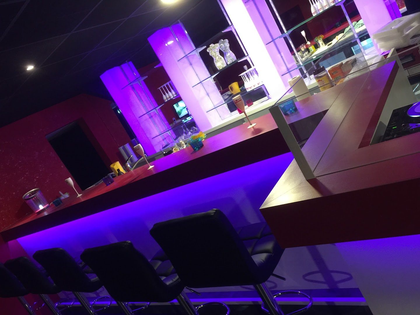 Le Carré Blanc Club-Sauna - Swinger Club in Chaux, France
