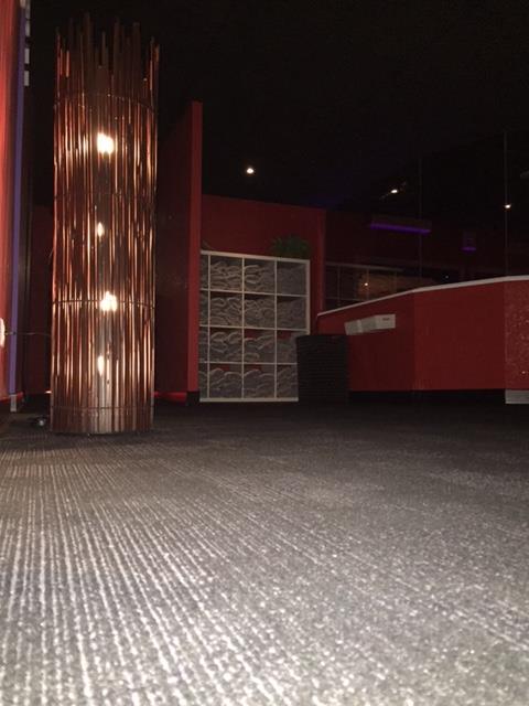 Le Carré Blanc Club-Sauna - Swinger Club in Chaux, France