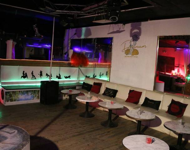 Club Libertin - Le Divinum - Swinger Club in Civens, France