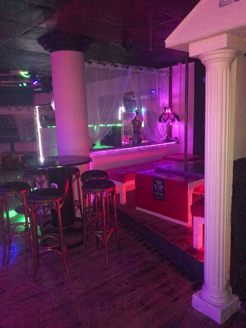 Club Libertin - Le Divinum - Swinger Club in Civens, France