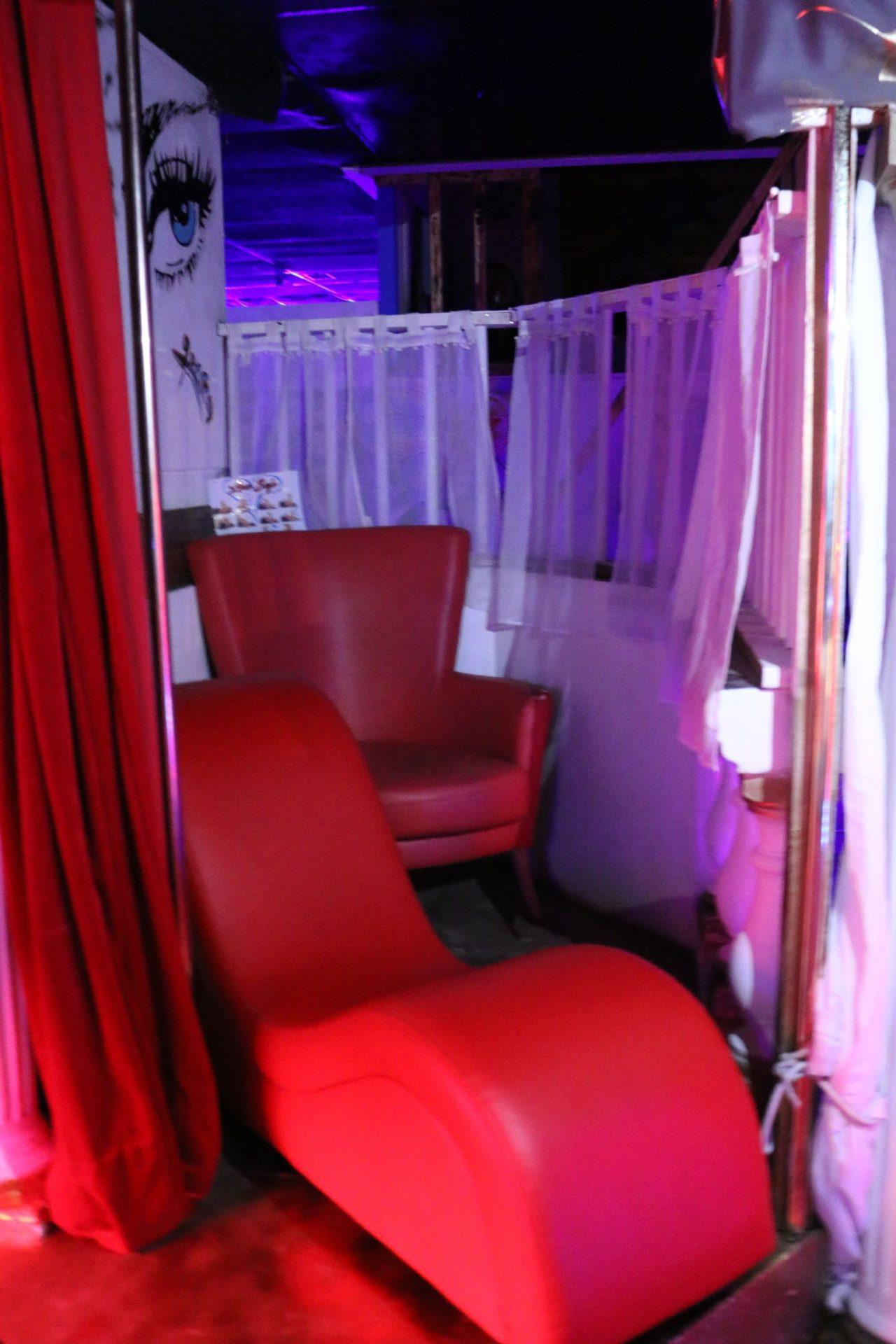 Club Libertin - Le Divinum - Swinger Club in Civens, France