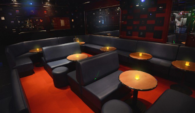 Le Nymphéa Club - Swinger Club in Collonges Sous Saleve, France
