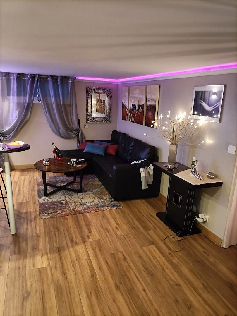 Love Room Le Boudoir De Cormelles, Caen, Normandie - Swinger Club in Cormelles Le Royal, France