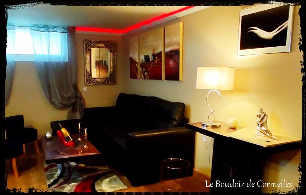 Love Room Le Boudoir De Cormelles, Caen, Normandie - Swinger Club in Cormelles Le Royal, France