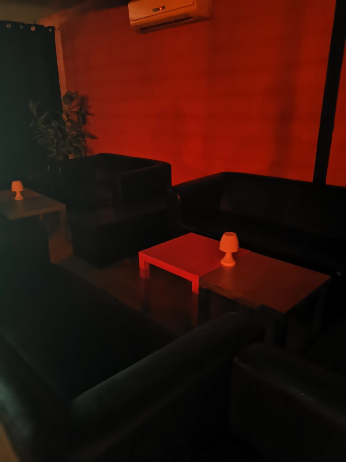 L’Insolite Club - Swinger Club in Decines Charpieu, France
