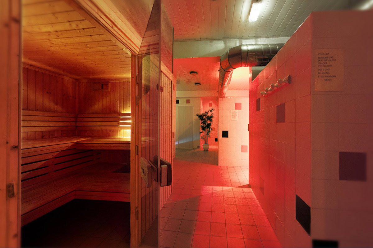 Le Rouge Et Noir - Fkk in Denat, France