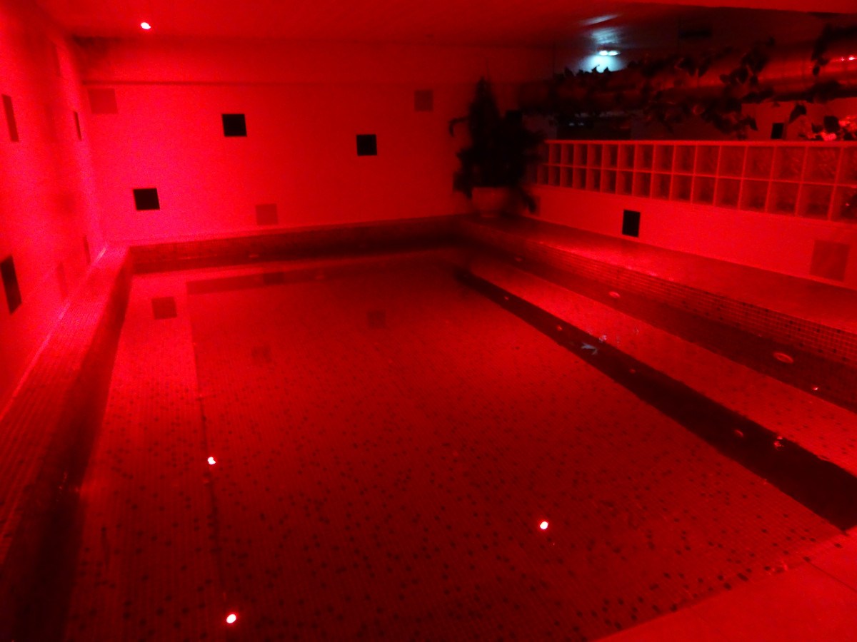 Le Rouge Et Noir - Fkk in Denat, France