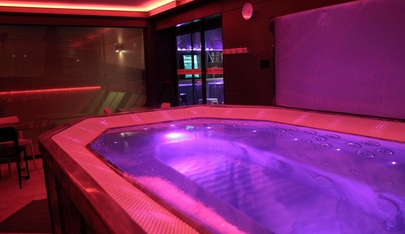 Club Privé Les Jardins De Bao - Swinger Club in Drumettaz Clarafond, France