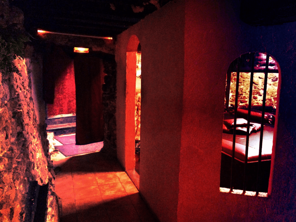 L'Oustaou Du Moulin - Swinger Club in Le Cannet, France