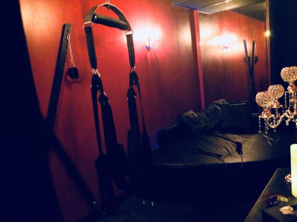 Sundy Club - Swinger Club in Le Coudray, France