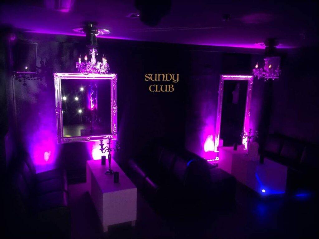 Sundy Club - Swinger Club in Le Coudray, France