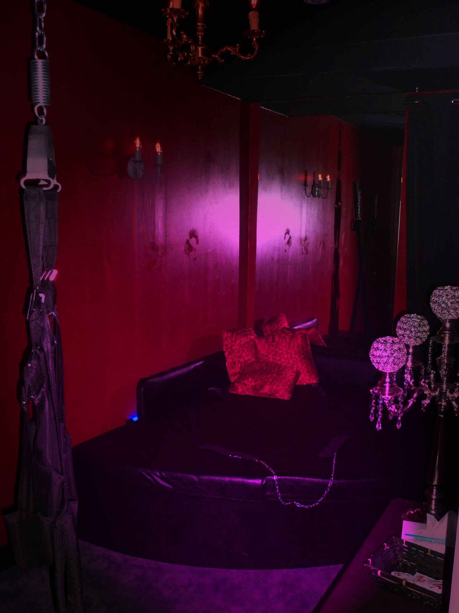 Sundy Club - Swinger Club in Le Coudray, France