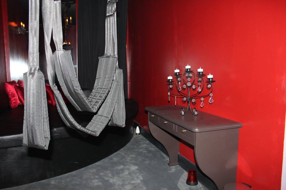 Sundy Club - Swinger Club in Le Coudray, France