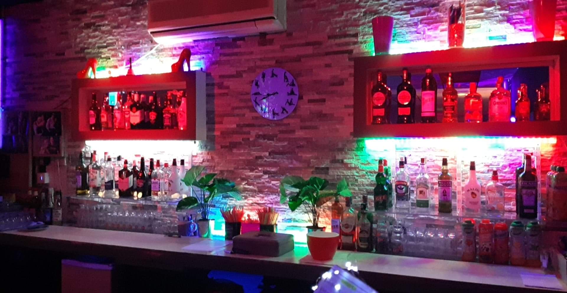 S Club Club-spa-sauna Restaurant Libertin - Swinger Club in Lombers, France