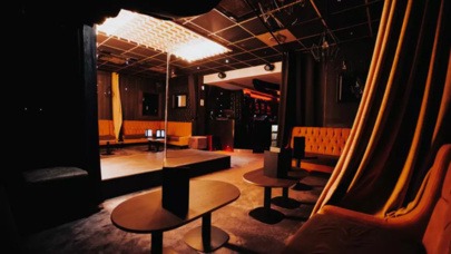 Bus Paradise Lyon - Show Spectacle Cabaret - Nightclub in Lyon, France