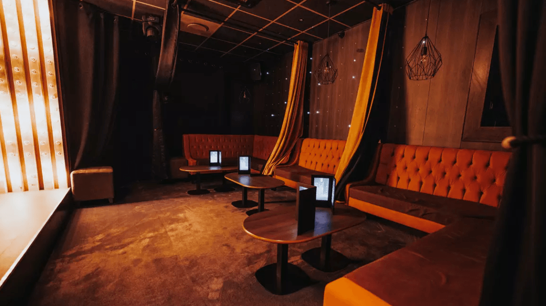 Bus Paradise Lyon - Show Spectacle Cabaret - Nightclub in Lyon, France