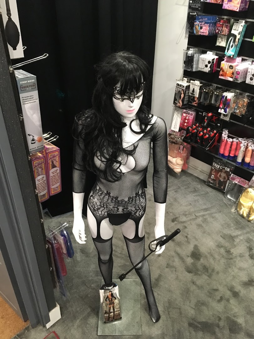 César Love Shop - Swinger Club in Lyon, France