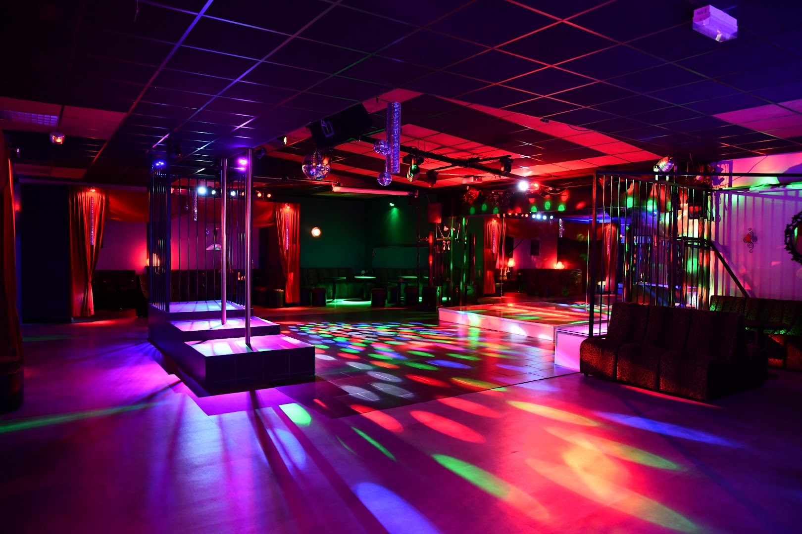 Le Paradis - Swinger Club in Montlouis Sur Loire, France