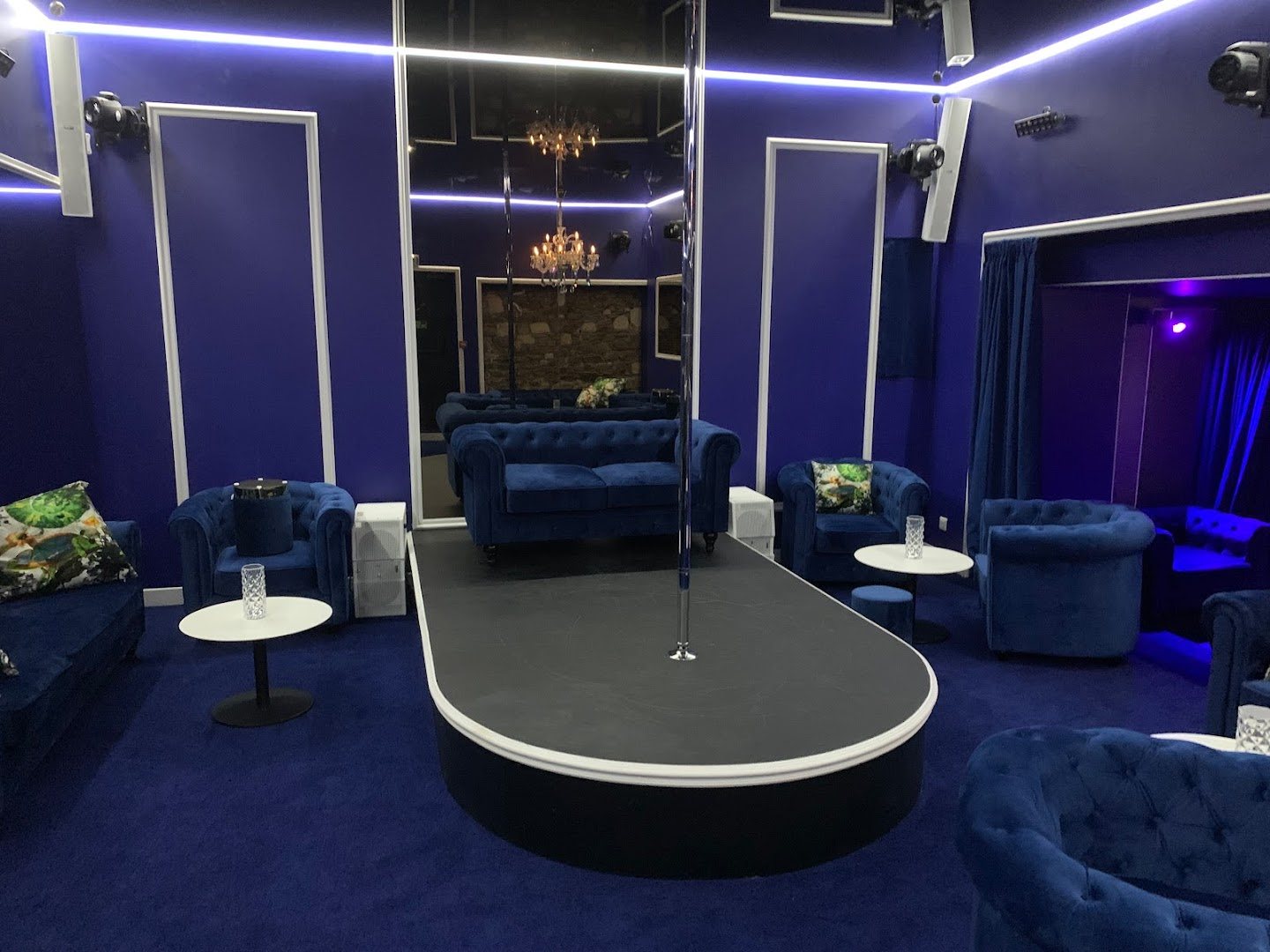 Blue Club - Nightclub in Nantes, France