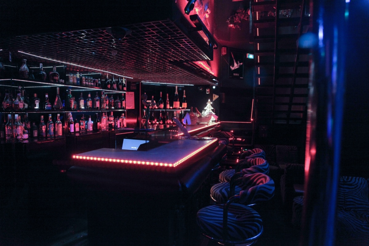 Cabaret Boa - Nightclub in Nice, France