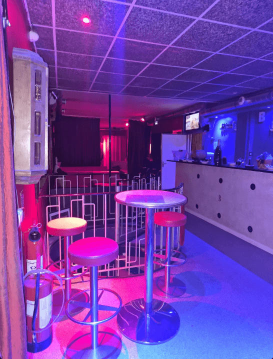 Le Boudoir Cosy Bar - Swinger Club in Nice, France