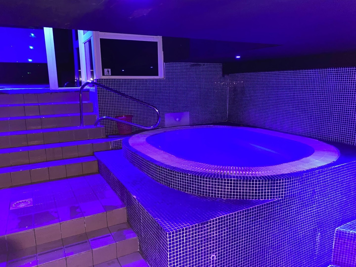Club F212 - Swinger Club in Nimes, France