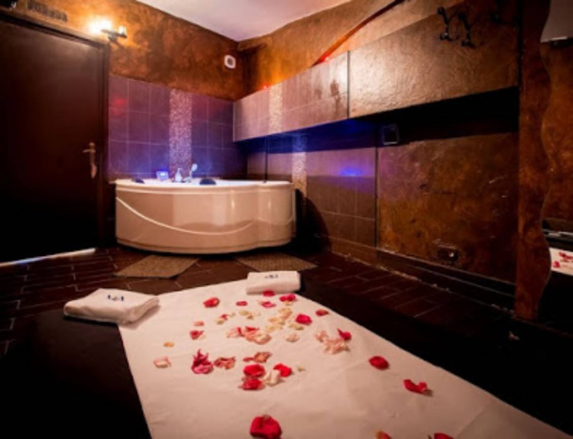 Natur&Zen - Erotic Massage in Paris, France