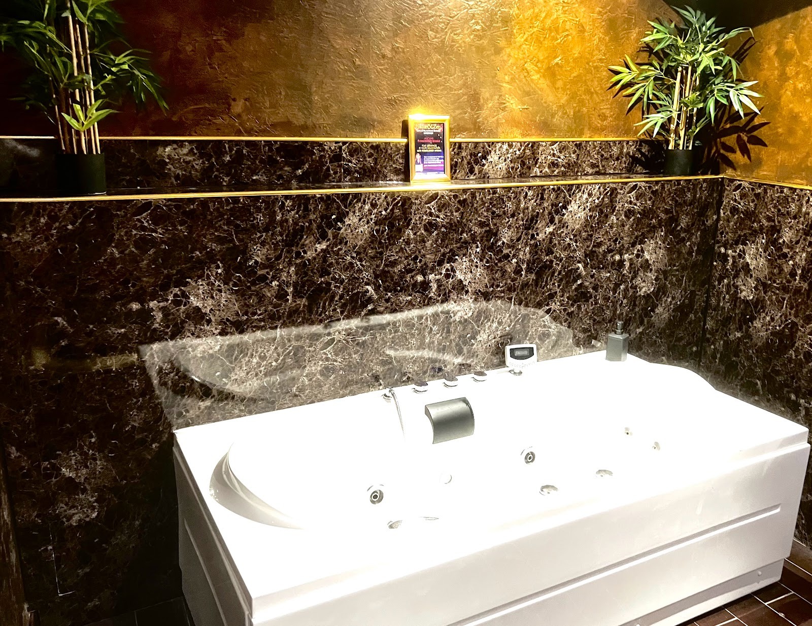 Natur&Zen - Erotic Massage in Paris, France