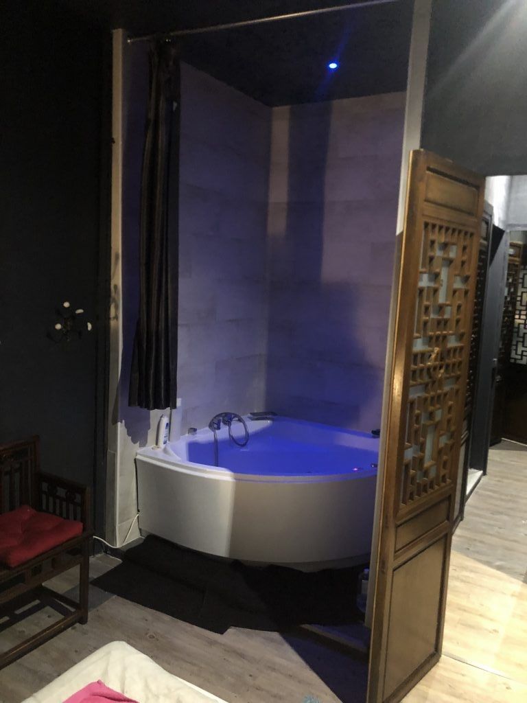 Nuru Spa - Massage Naturiste Paris 2 - Erotic Massage in Paris, France