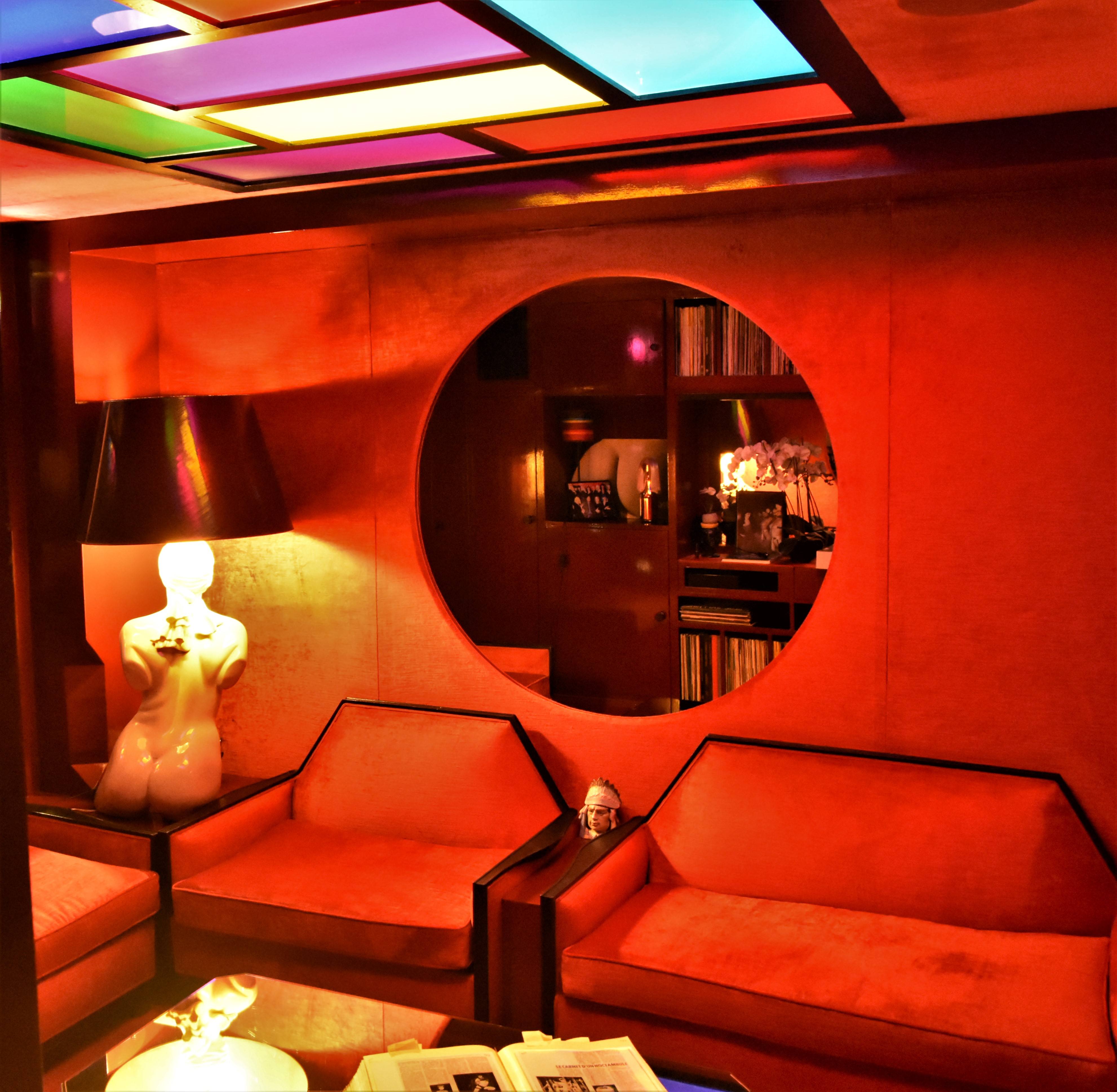 Crazy Horse Paris - Nightclub in Paris, France